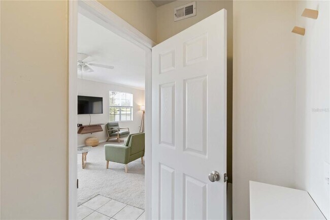 Building Photo - 1050 Villagio Cir