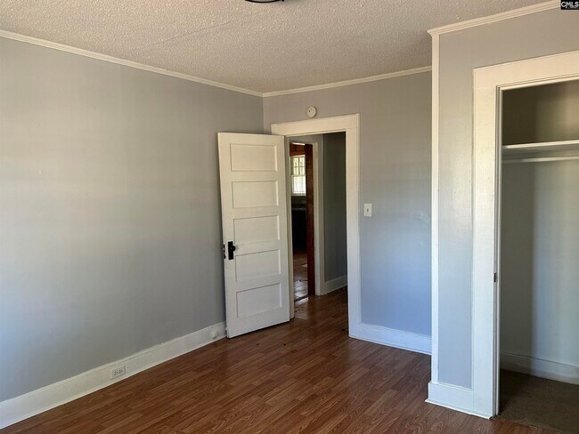 Building Photo - 804 Columbia College Dr