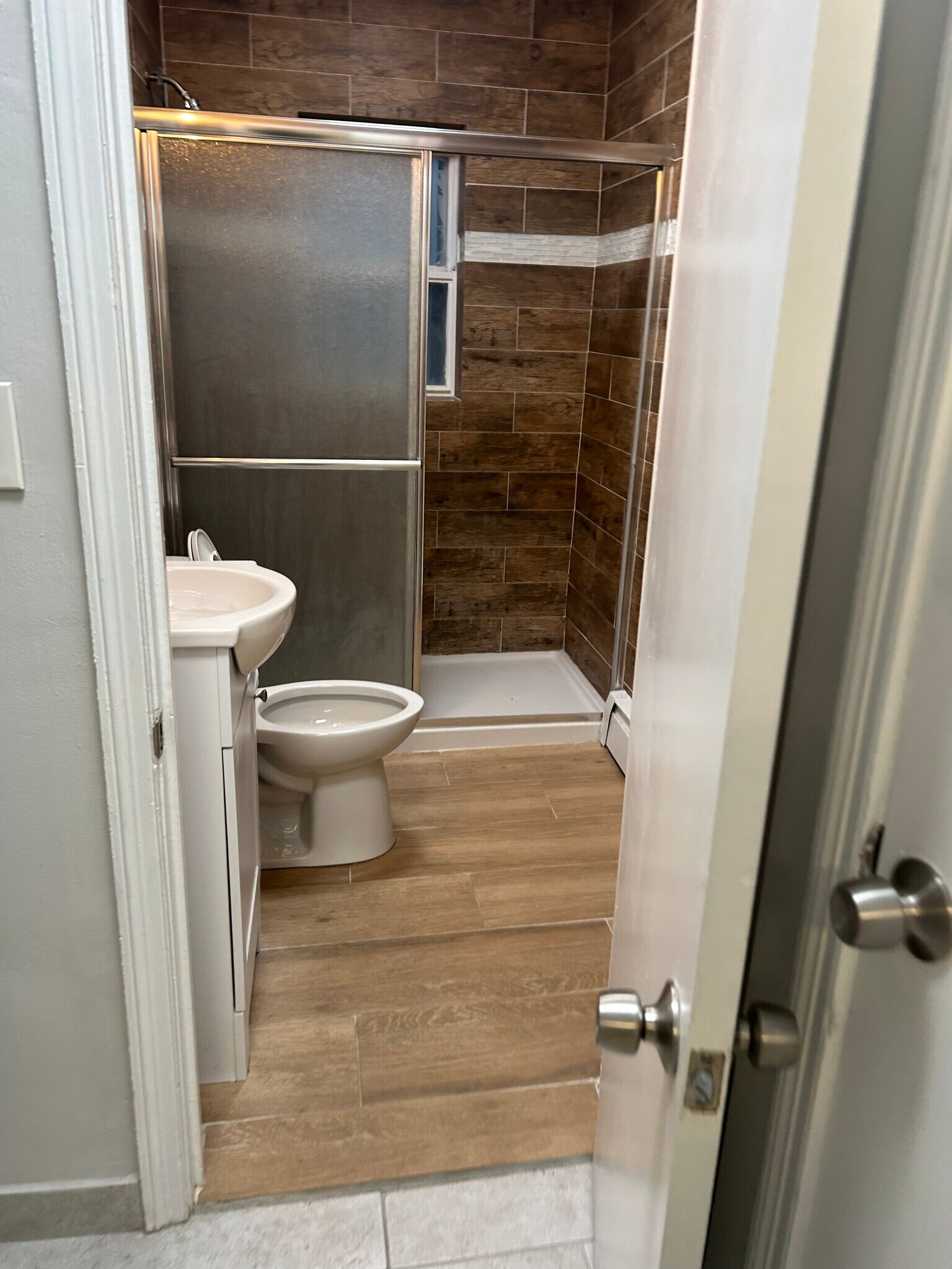 Building Photo - 805 Broadway