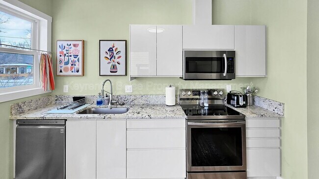 Building Photo - 1318 N 11th St