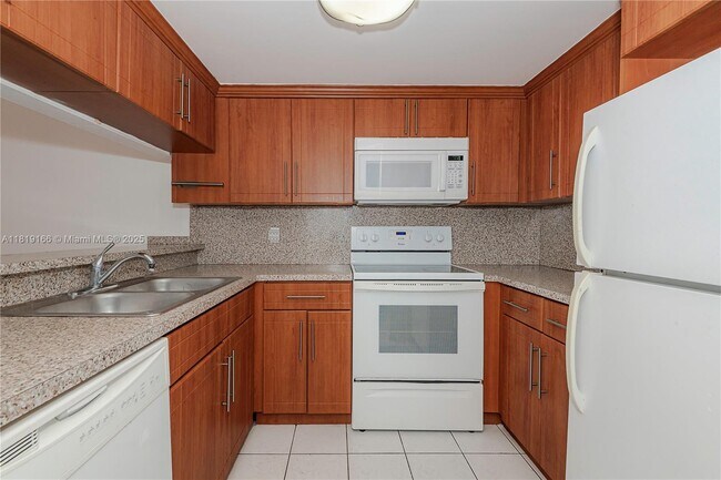 Building Photo - 1082 W 79th St