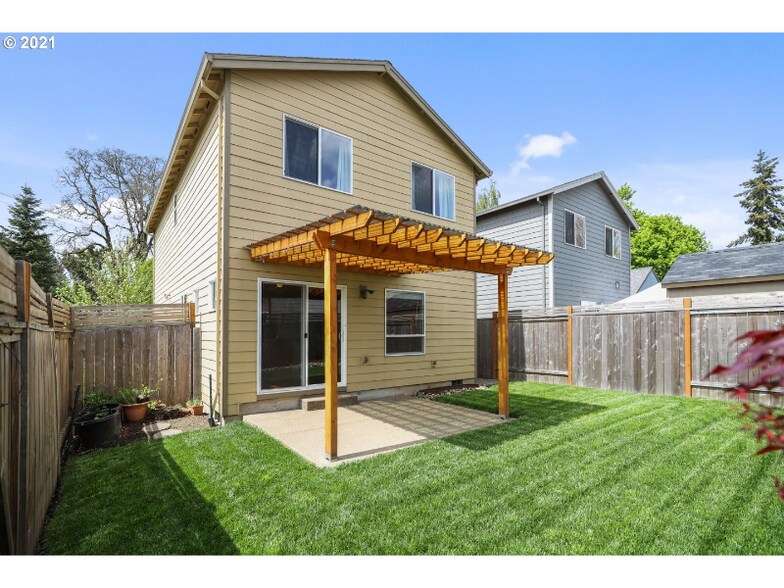 Building Photo - 4734 SW 184th Ave
