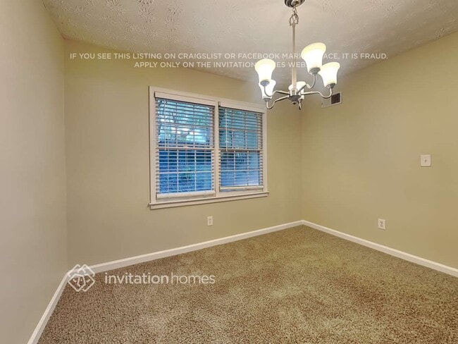 Building Photo - 990 Thousand Oaks Dr