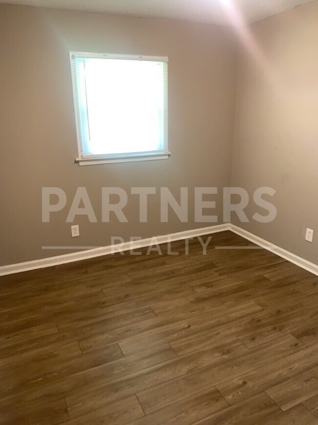 Building Photo - 4536 Wake Forest Dr