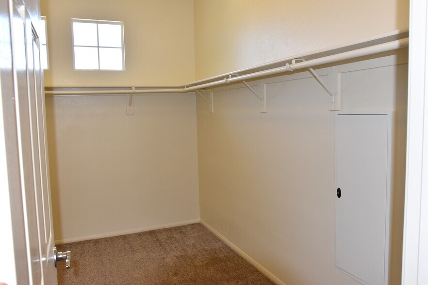 Building Photo - 25841 Silva Ct