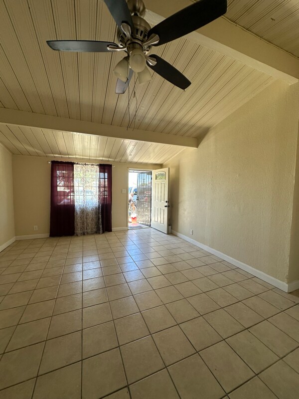 Building Photo - 16639 Yucca Ave