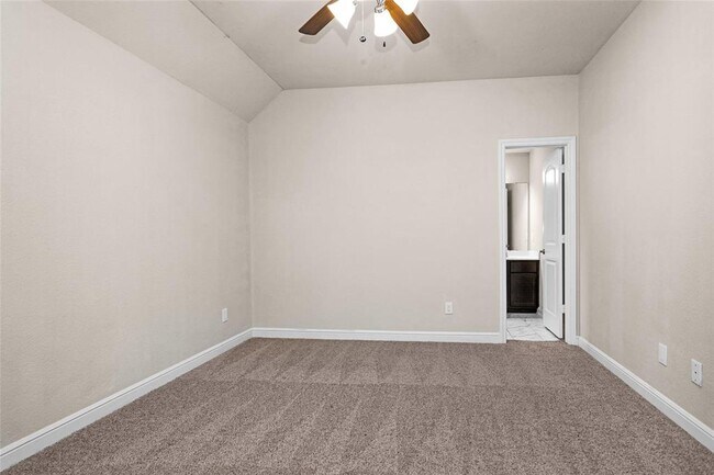 Building Photo - 236 Redwood Cyn Trl