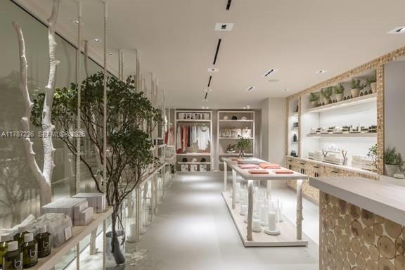 Building Photo - 2301 Collins Ave