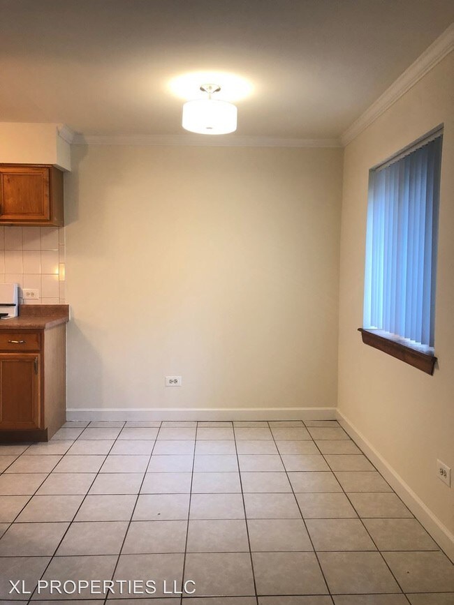 Building Photo - 5423 N Winthrop Ave