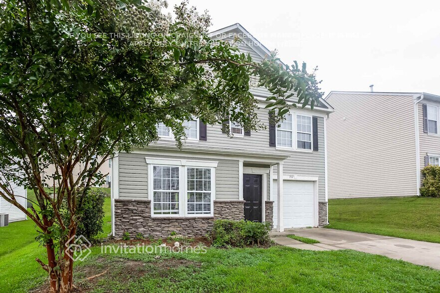 Building Photo - 952 Littleton Dr