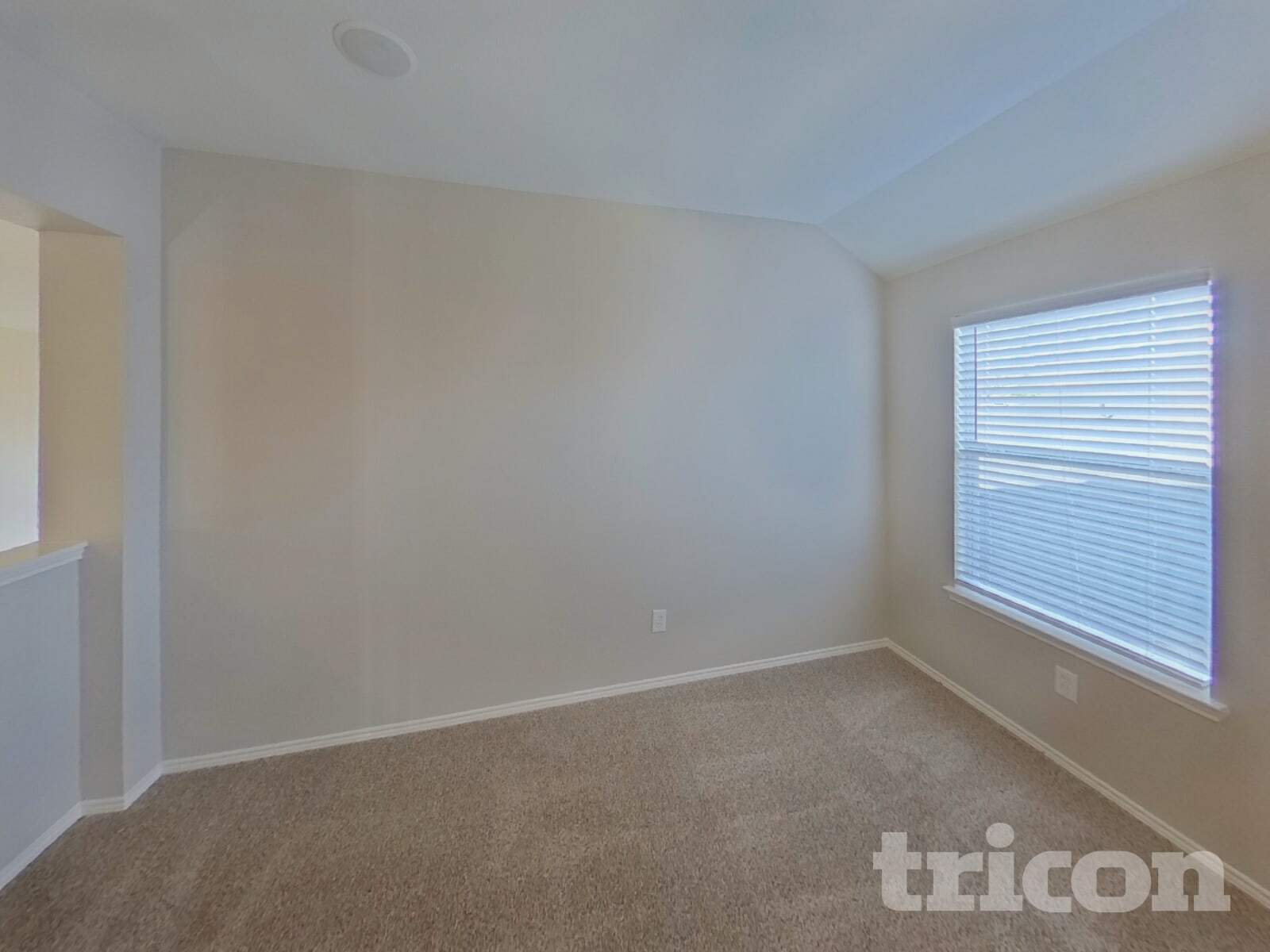 Building Photo - 14121 S Pass Rd