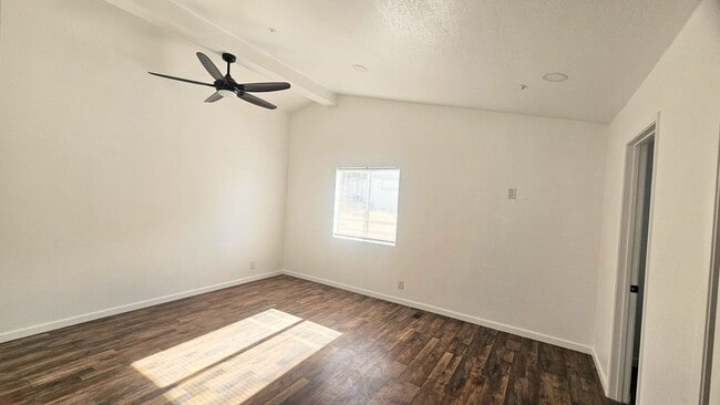 Building Photo - Rancho De Oro