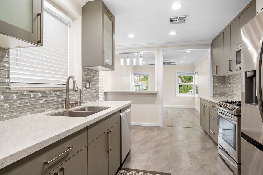 Building Photo - 1250 Bruce Ave