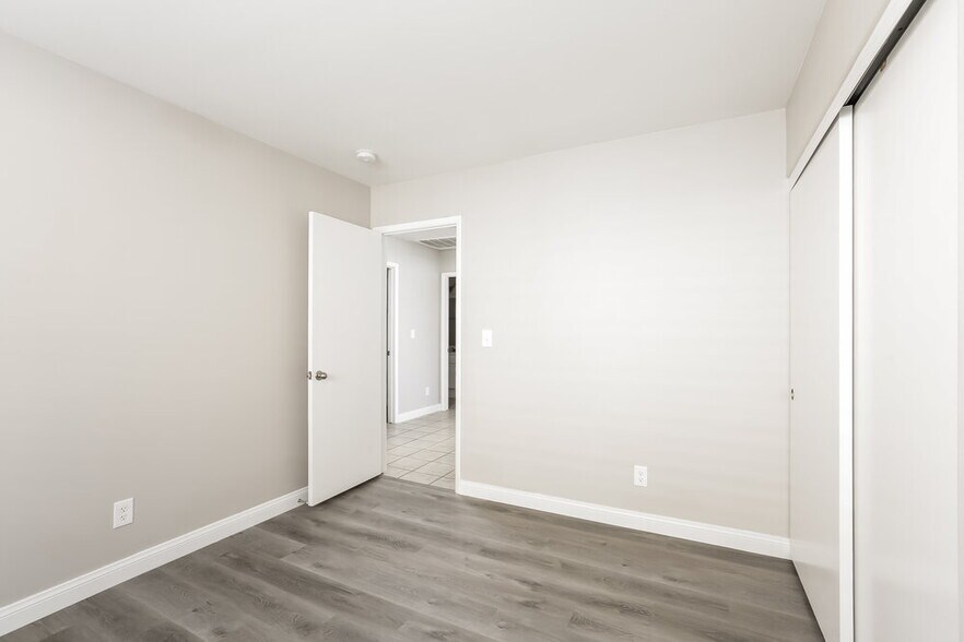 Building Photo - 4340 W La Madre Way