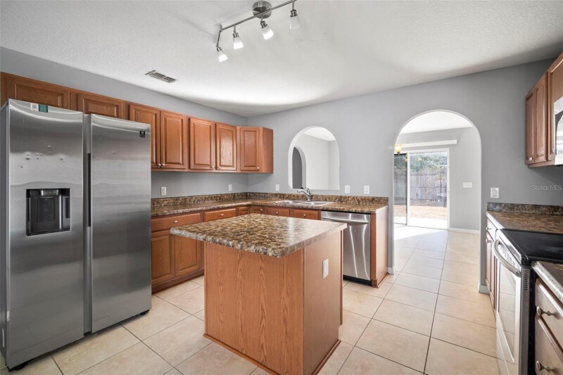 Building Photo - 1303 Alhambra Crest Dr