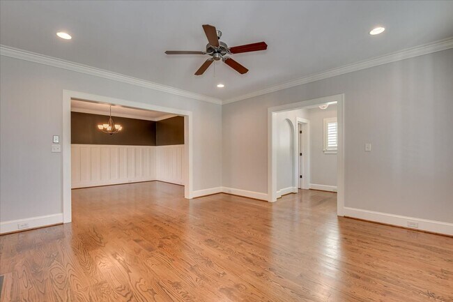 Building Photo - 106 Hornsby Ln