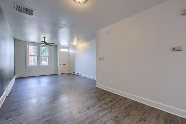 Building Photo - 464 Lafayette St