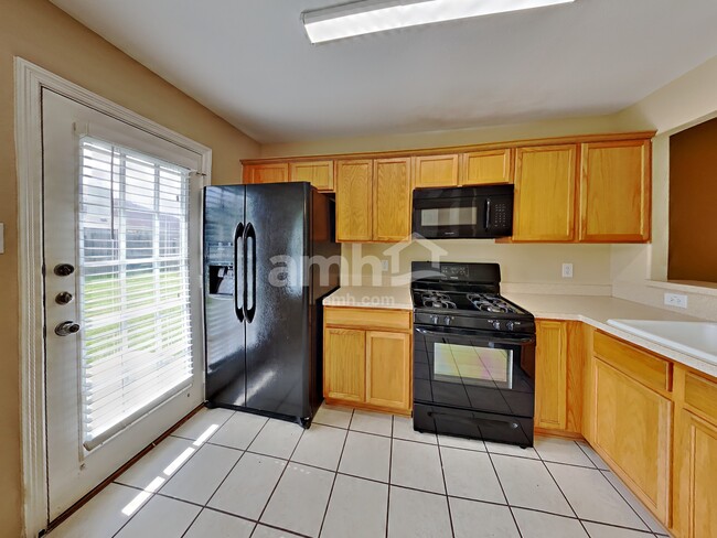 Building Photo - 6018 Hendricks Pass Dr