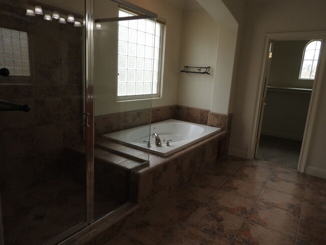 Building Photo - 300 Harvest Sky Ct