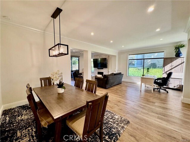 Building Photo - 33 Oak Knolls