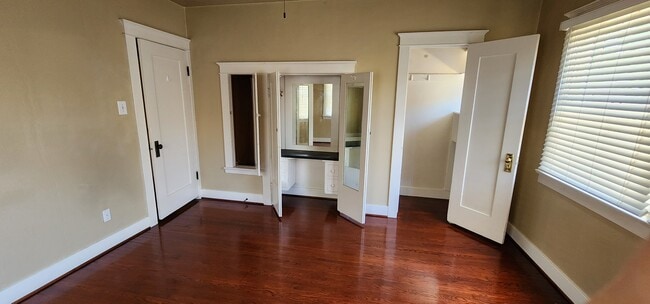 Building Photo - 4003 3rd St