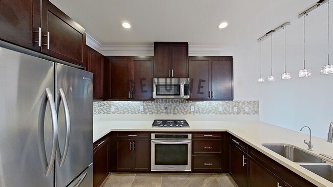 Building Photo - Gorgeous 3 Bedroom Townhouse in Ladera Ranch!