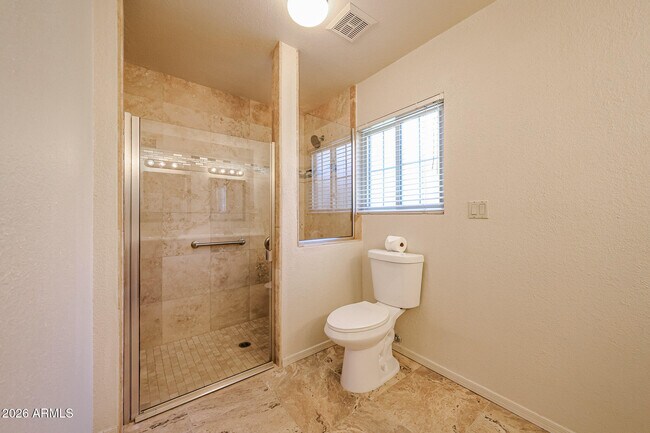 Building Photo - 3233 E Desert Cove Ave