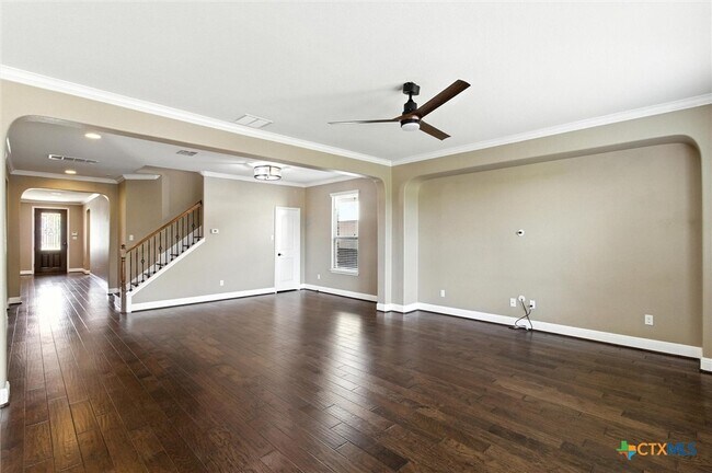 Building Photo - 319 Hunters Hill Dr