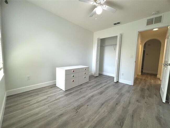 Building Photo - 1041 Honey Blossom Dr