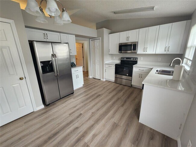 Building Photo - 1129 Winding Water Way