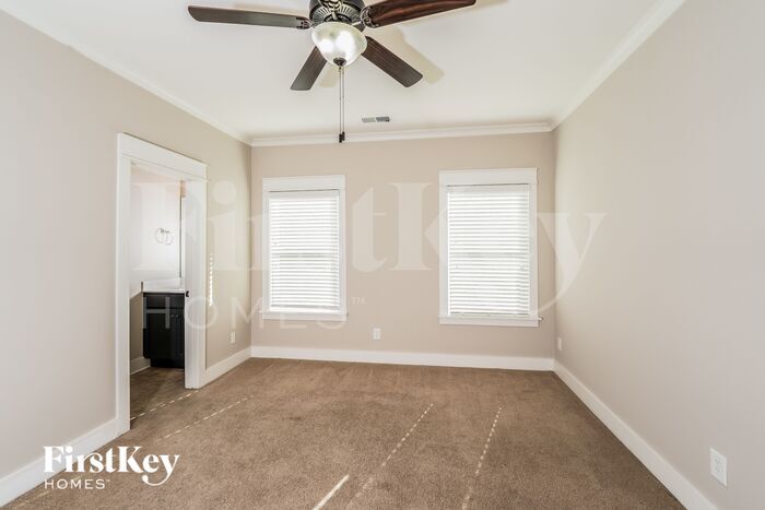 Building Photo - 1470 Woodridge Pl