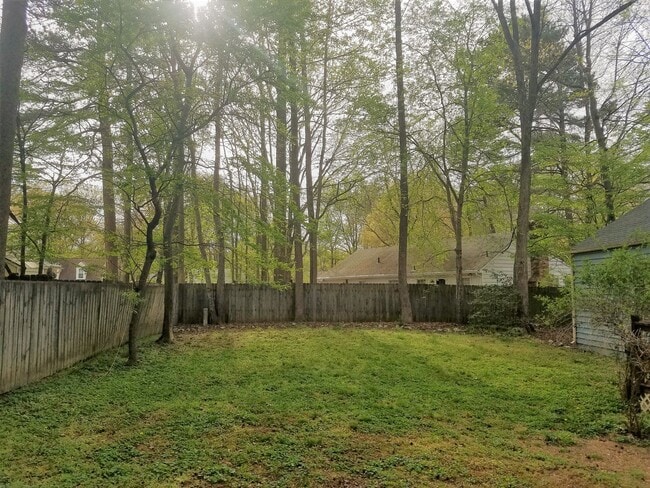 Building Photo - Spacious ranch home for rent