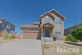 Building Photo - 647 Clarendon Dr