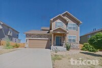 Building Photo - 647 Clarendon Dr