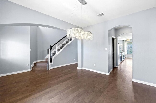 Building Photo - 11 White Magnolia Cir