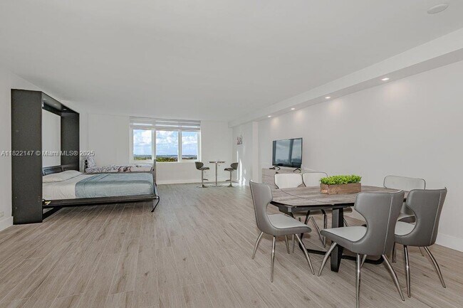 Building Photo - 2301 Collins Ave