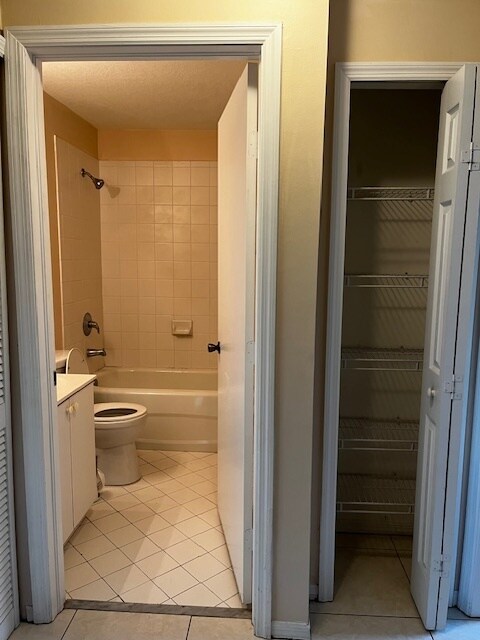 Building Photo - 2621 SE 12th Rd