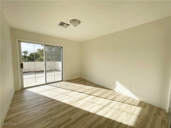 Building Photo - 7732 Crenshaw Way