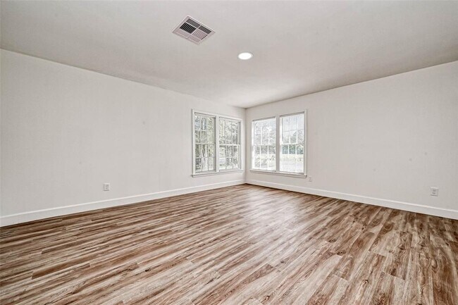 Building Photo - 5609 Denmark St