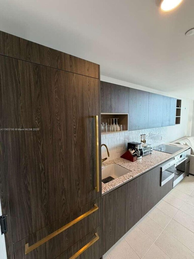 Building Photo - 159 NE 6th St