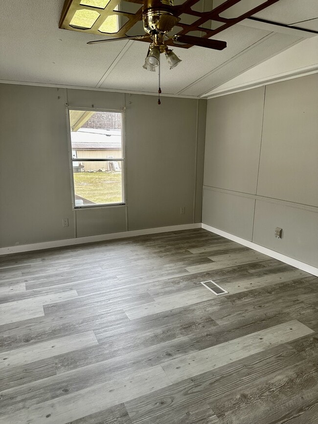 Building Photo - 4617 US-60