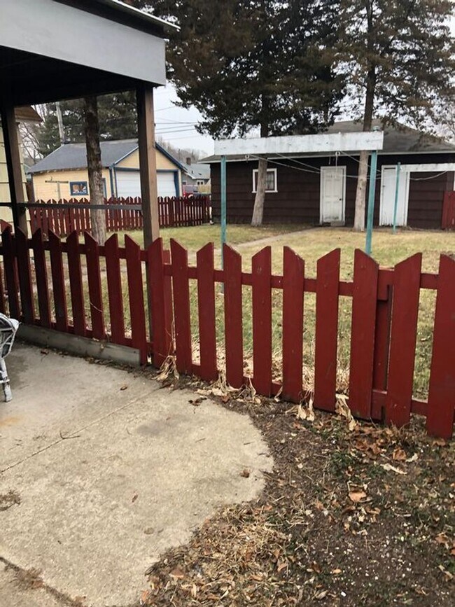 Building Photo - bry1804