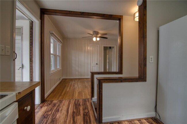 Building Photo - 2232 Old Spring Rd