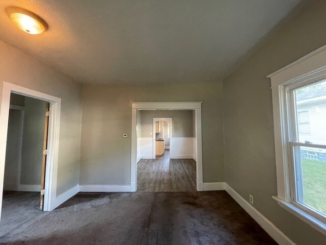 Building Photo - 237 E Victoria St