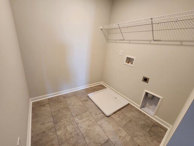 Building Photo - 4511 Jackie Retreat Dr