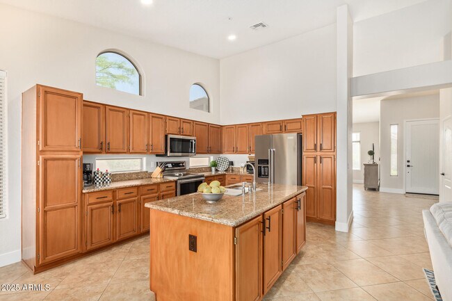 Building Photo - 9716 E Janice Way