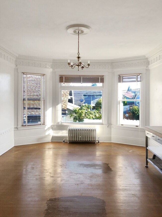 Building Photo - Historic North Slope Charm with Sweeping Sound Views — 4BR/1.5BA