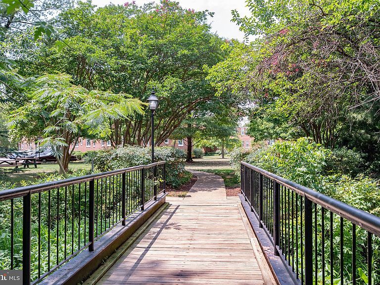 Building Photo - 6726 W Wakefield Dr