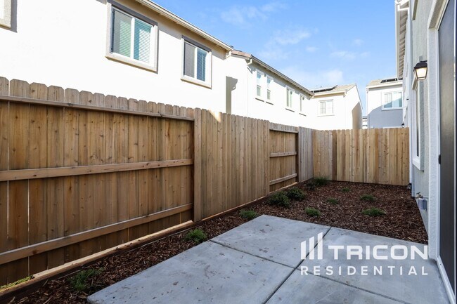 Building Photo - 2646 Miller Run Ln