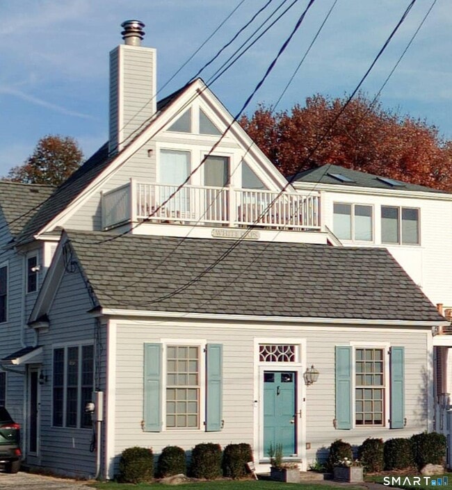 Building Photo - 664 Fairfield Beach Rd